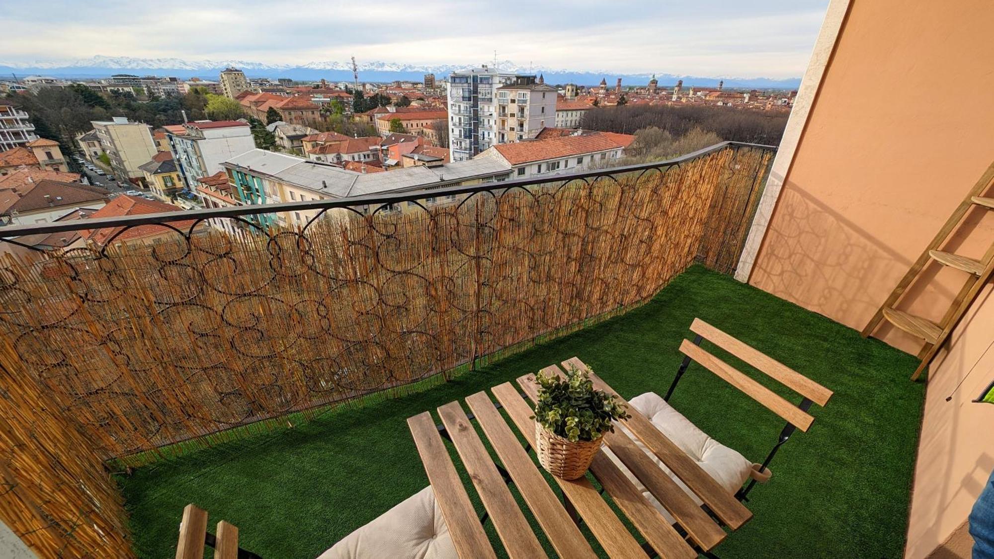 La Terrazza Del Re Apartment Vercelli Ngoại thất bức ảnh